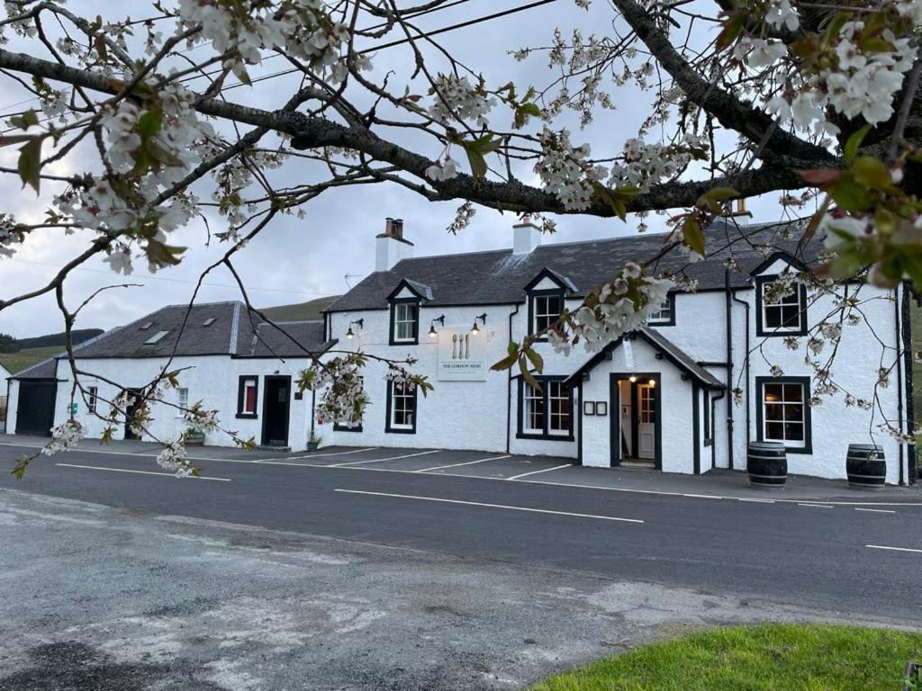 The Gordon Arms Restaurant With Rooms Yarrow エクステリア 写真